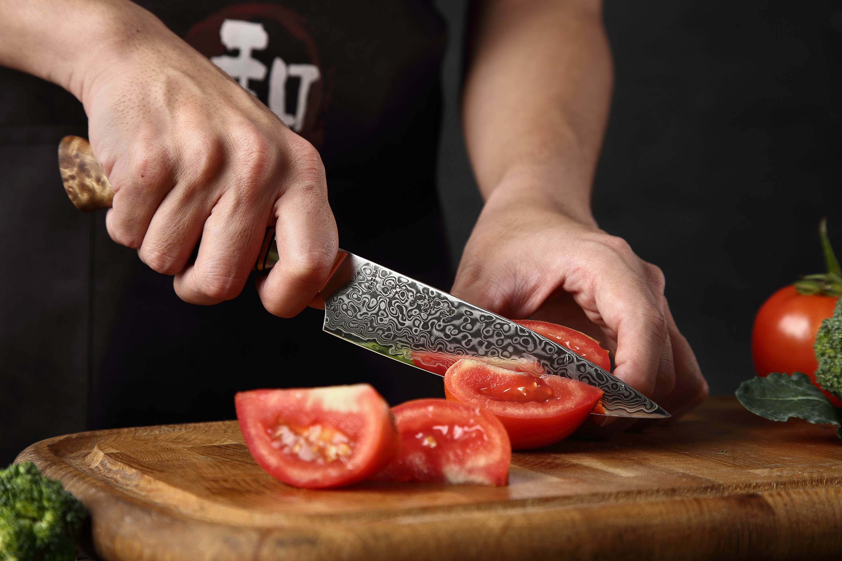 Schneiden mit dem Gemüsemesser HEZHEN Master B30