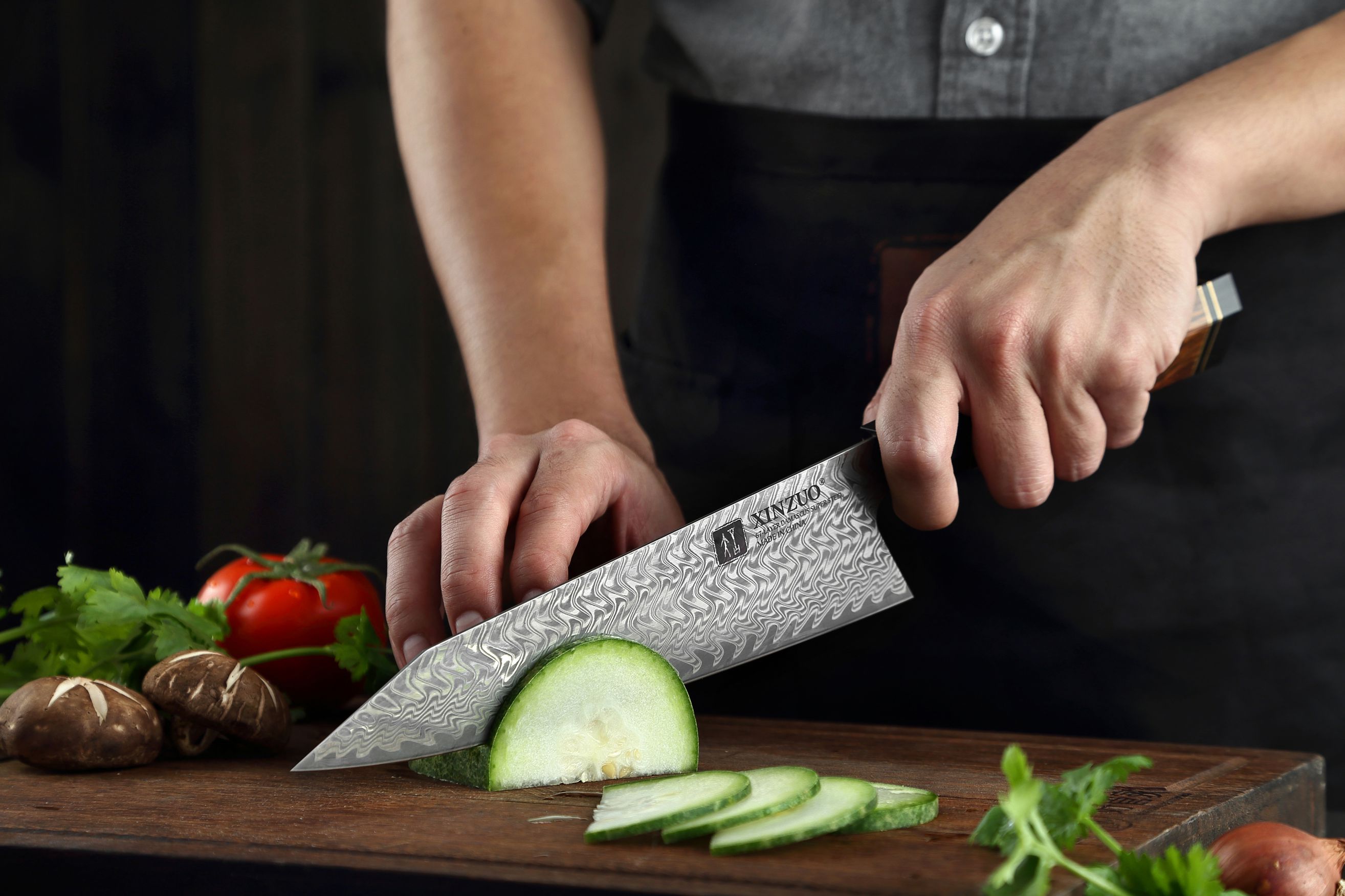 Schneiden mit dem Kochmesser Bunka XinZuo F2
