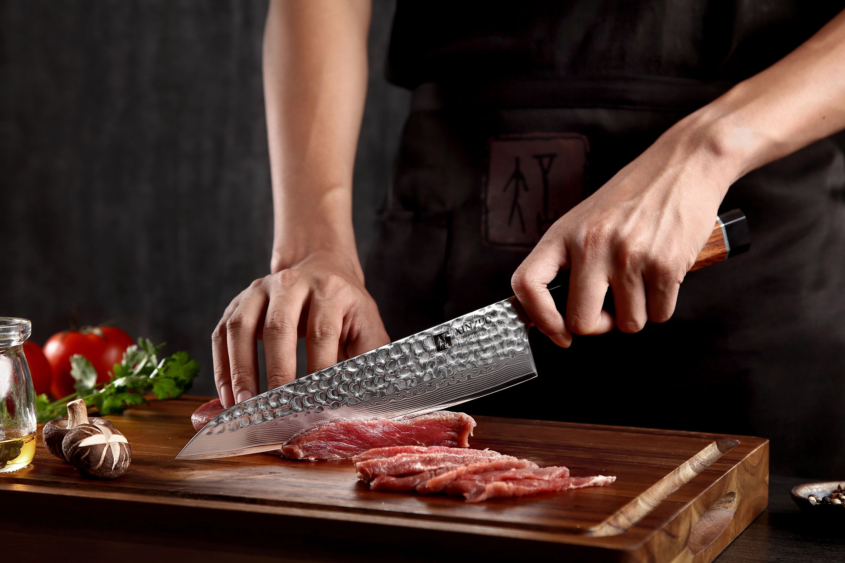 Schneiden mit dem Kochmesser XinZuo Zhen PM8