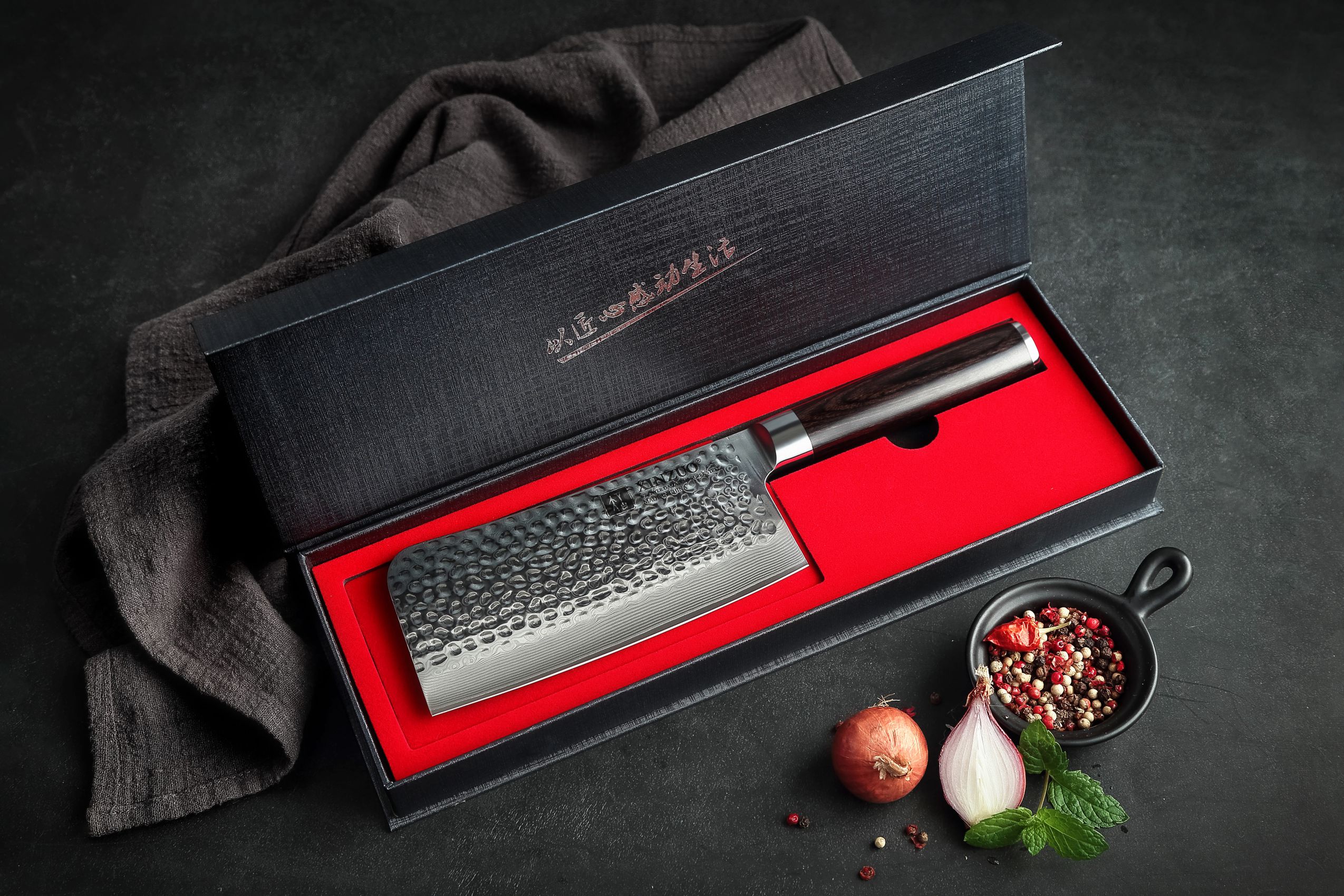Hackmesser XinZuo He B1H in der Geschenkbox