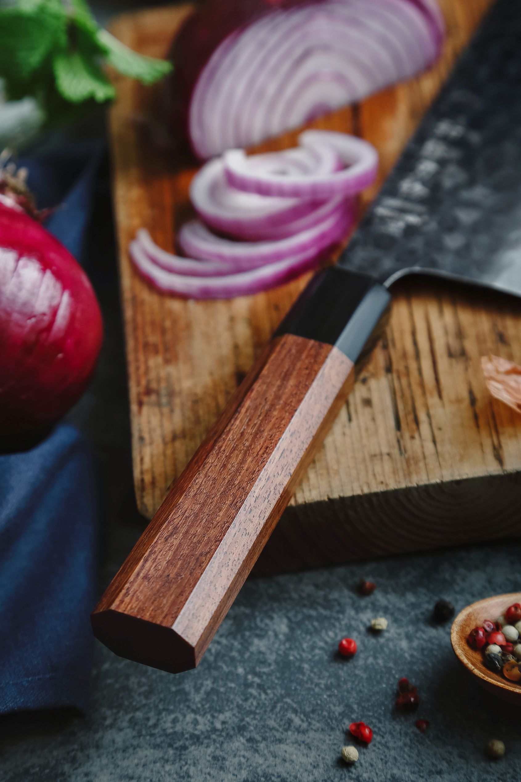Der Griff des Nakiri-Messers HEZHEN PM8S