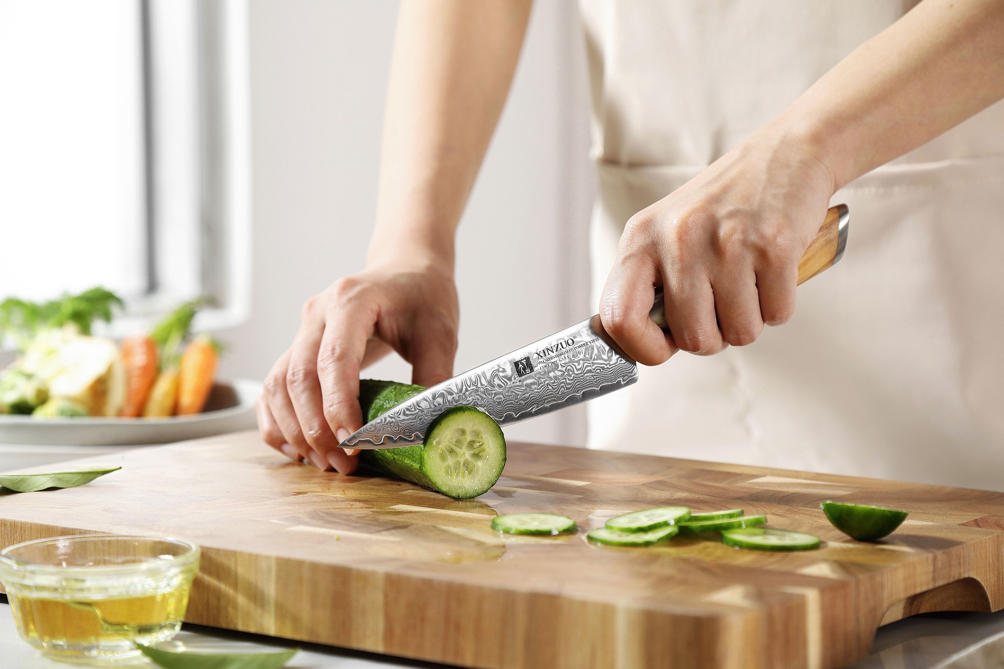 Schneiden mit dem Gemüsemesser XinZuo Lan B37