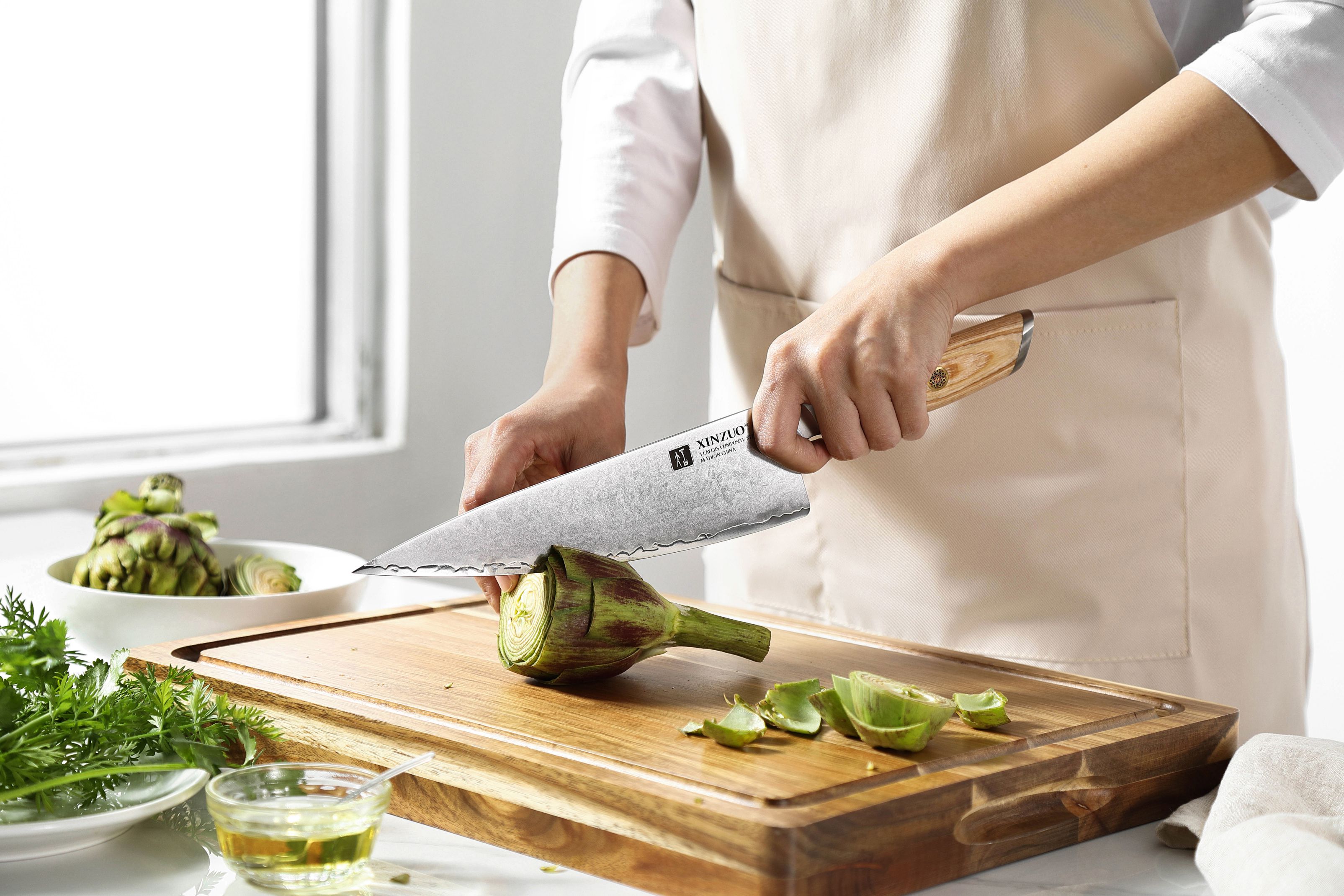Schneiden mit dem Kochmesser XinZuo Lan B37S