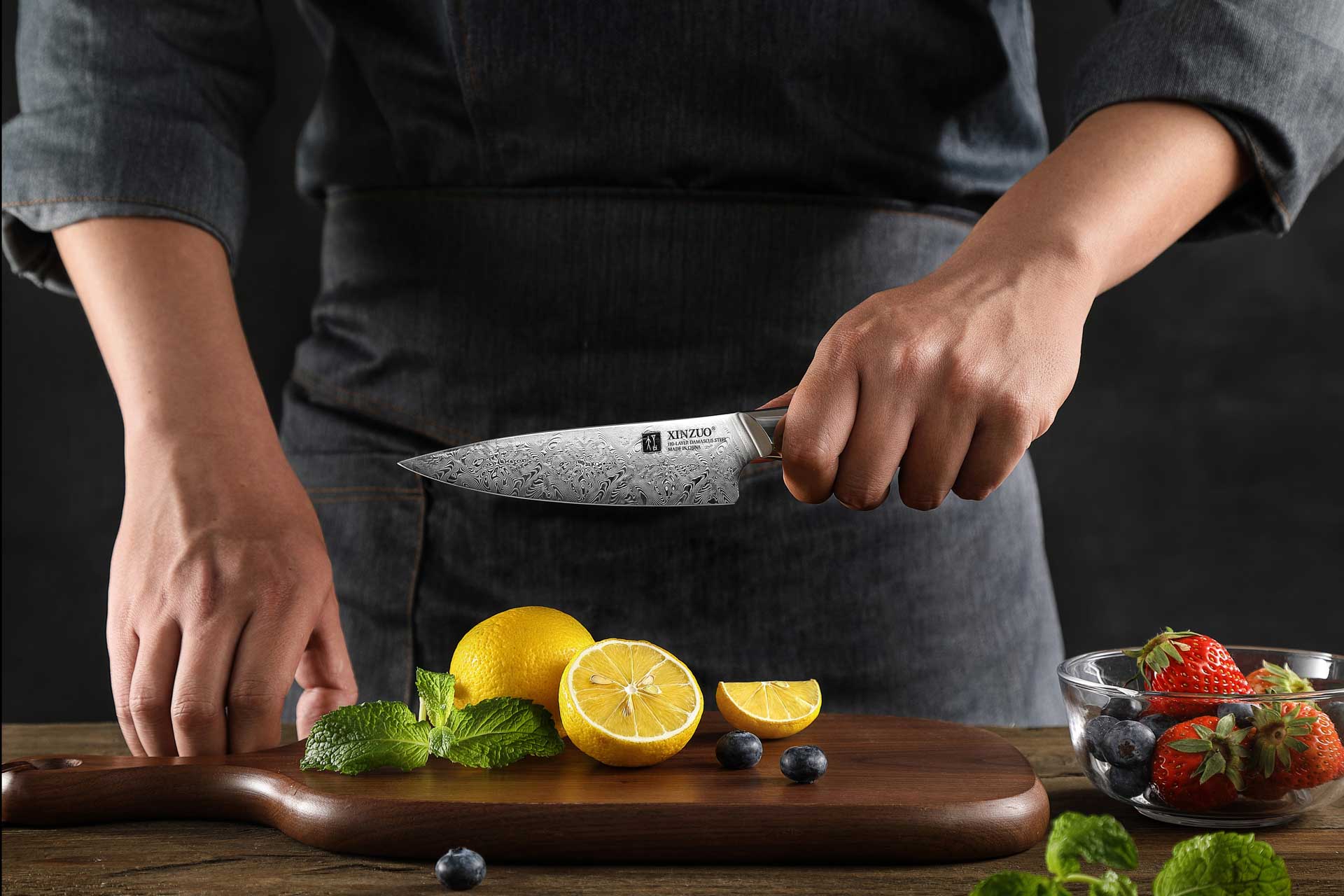 Gemüsemesser XinZuo Jiang B46D in der Hand
