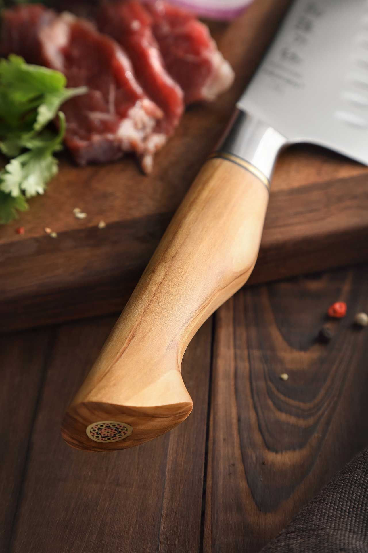 Der Griff des Santokumessers HezHen Master B30S