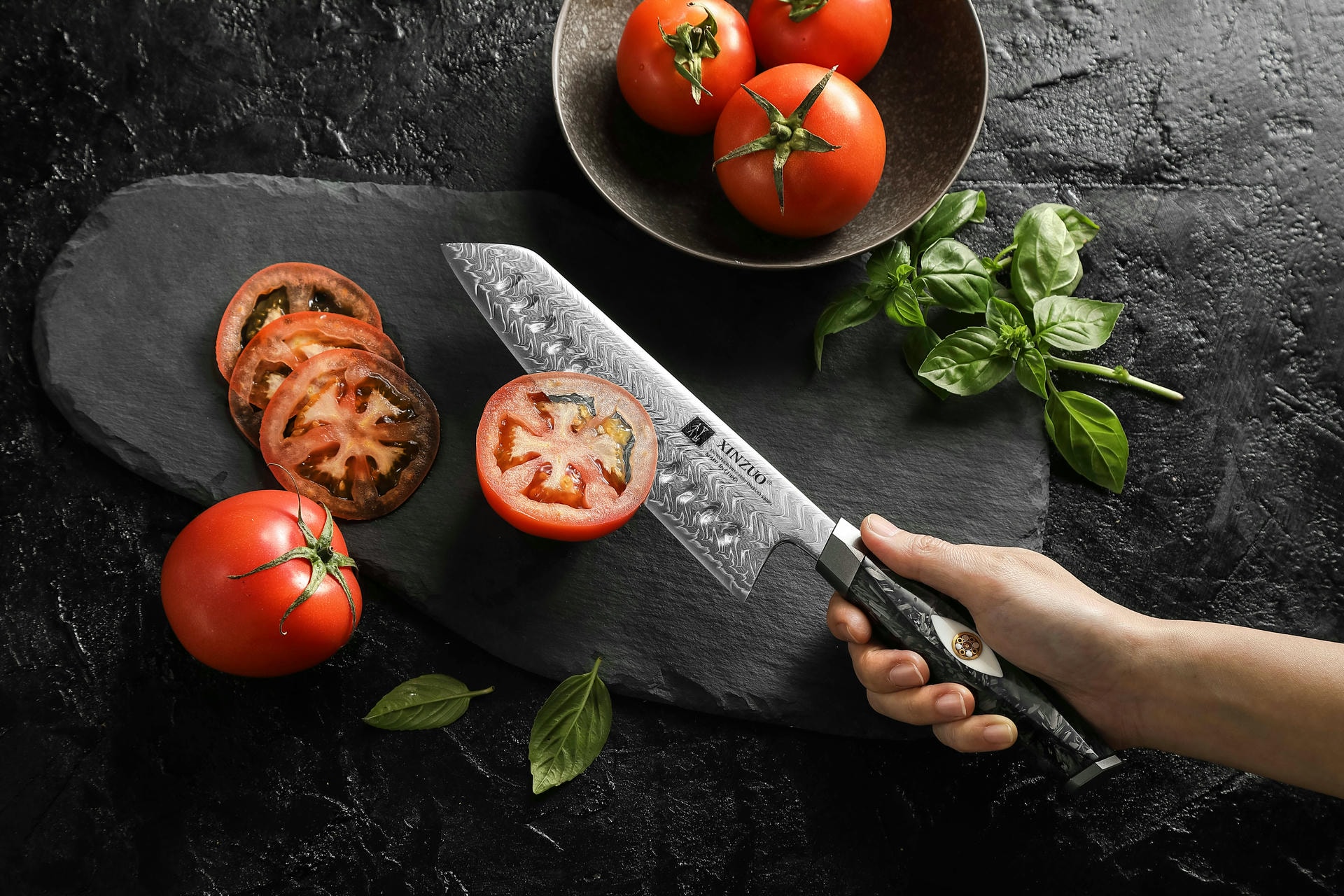 Schneiden mit dem Santoku Messer XinZuo Li X04