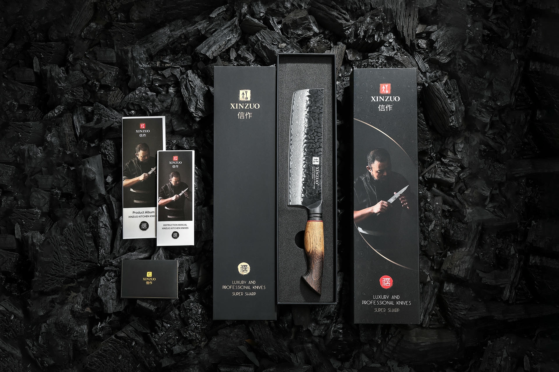 Küchenmesser aus der Serie Mo ist in einer luxuriösen Geschenkbox in Schwarz verpackt