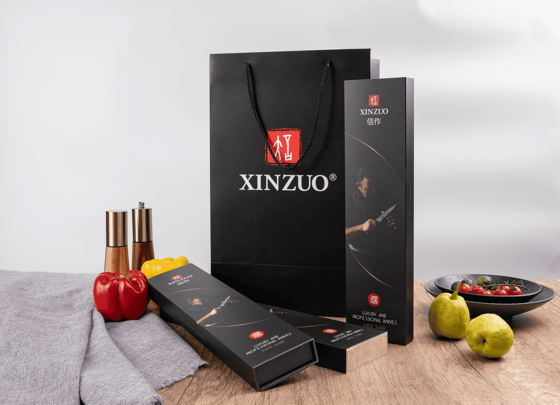 Beispiel einer Geschenktasche mit Messerboxen