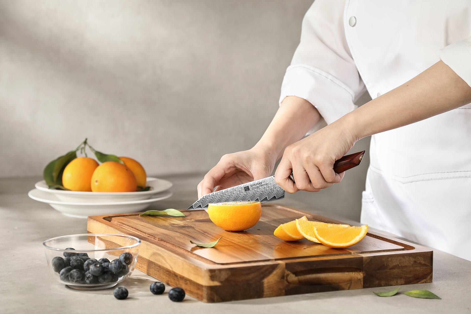 Schneiden mit dem Gemüsemesser XinZuo Xing X03