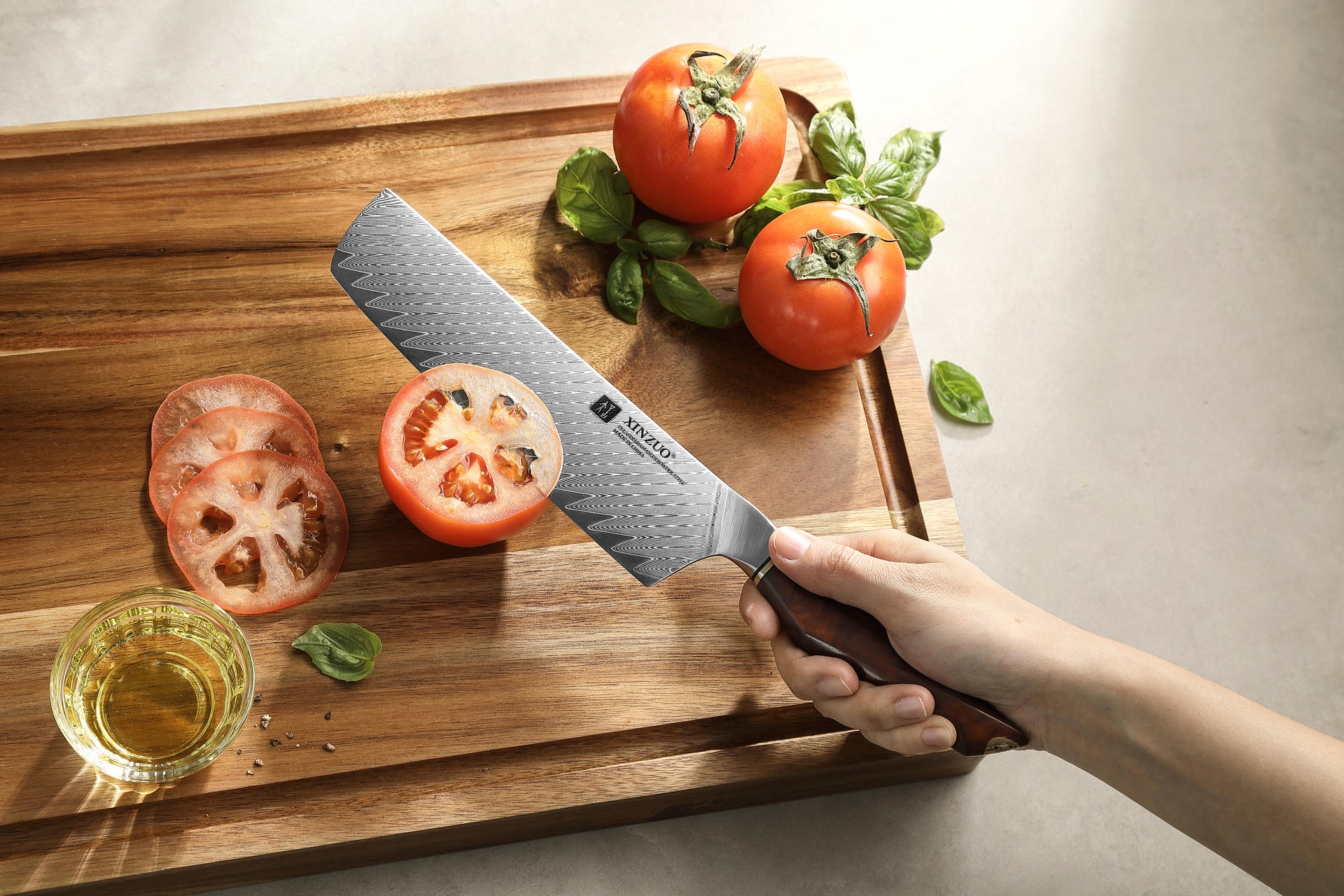 Schneiden mit dem Nakiri Messer XinZuo Xing X03