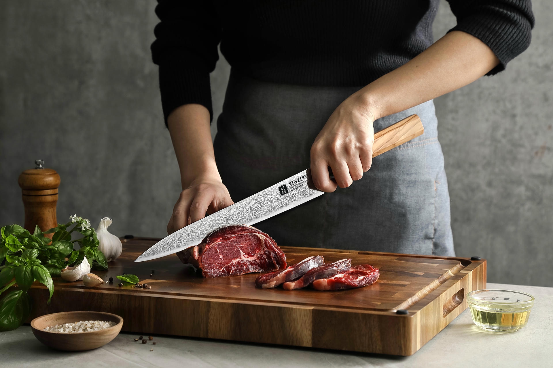 Schneiden mit dem Fleischmesser XinZuo PM8O