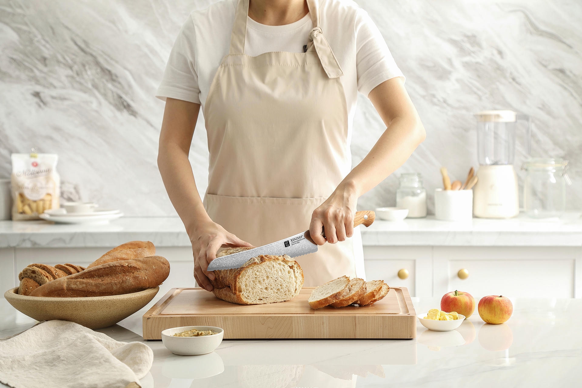 Schneiden mit dem Brotmesser XinZuo Pin X02O