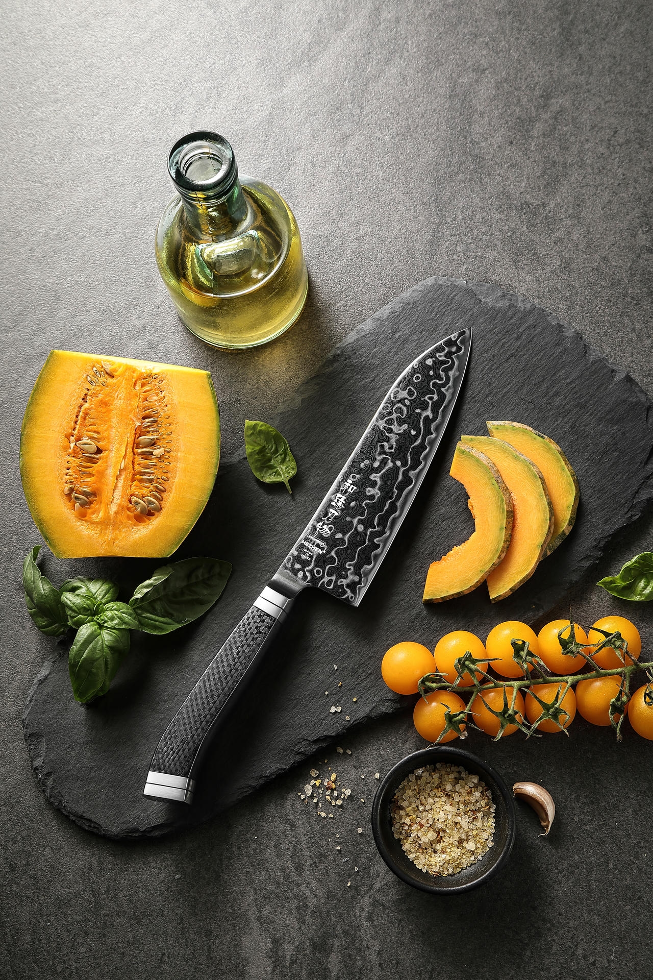 Der Griff des Santoku-Messers HezHen X10