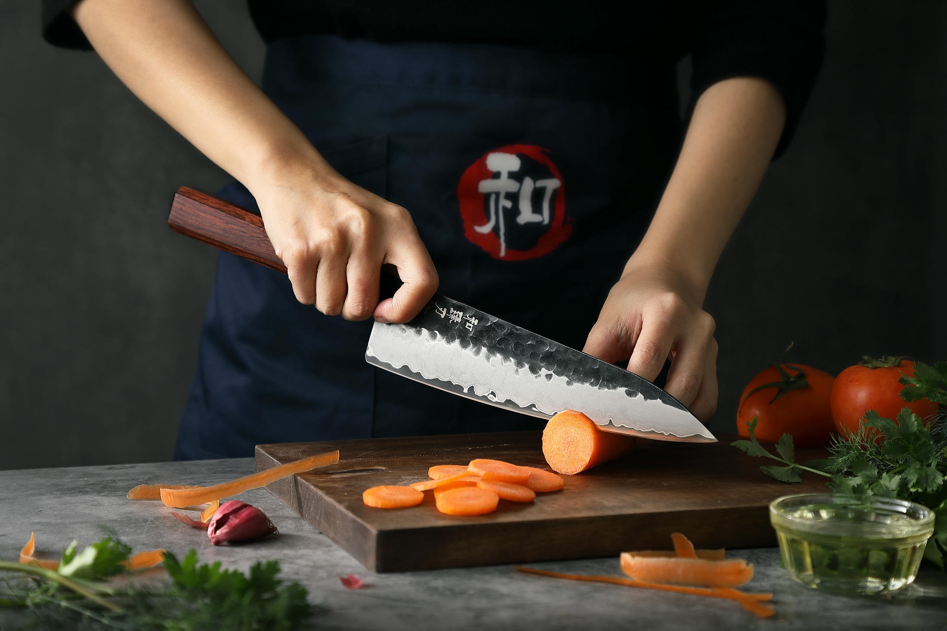 Schneiden mit dem Kochmesser HEZHEN PM8S