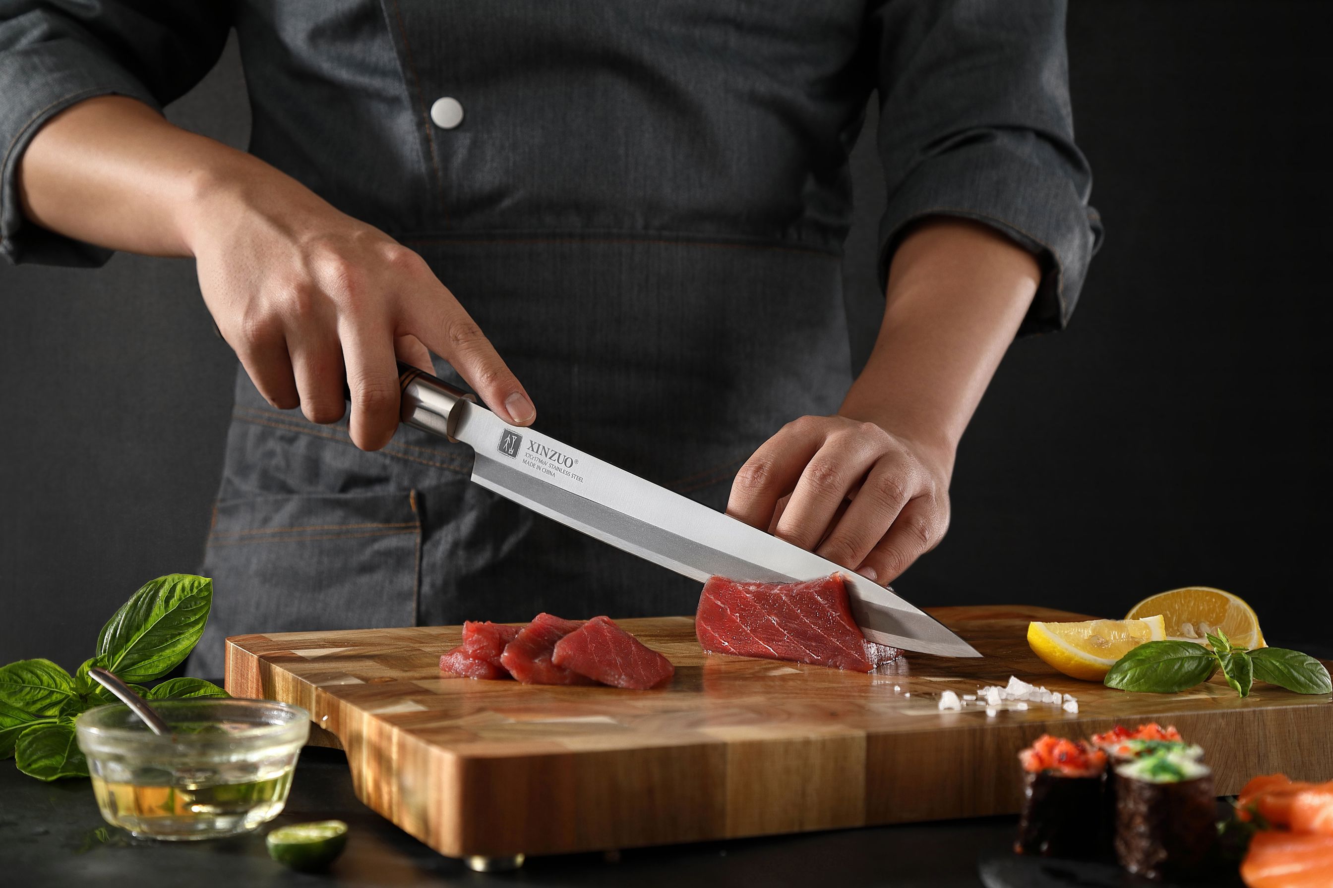 Schneiden mit dem Sashimi Messer