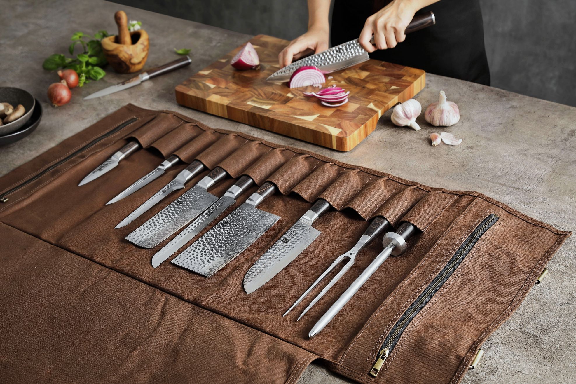 Messertasche von XinZuo, braun - Eine Messer-Vorschau