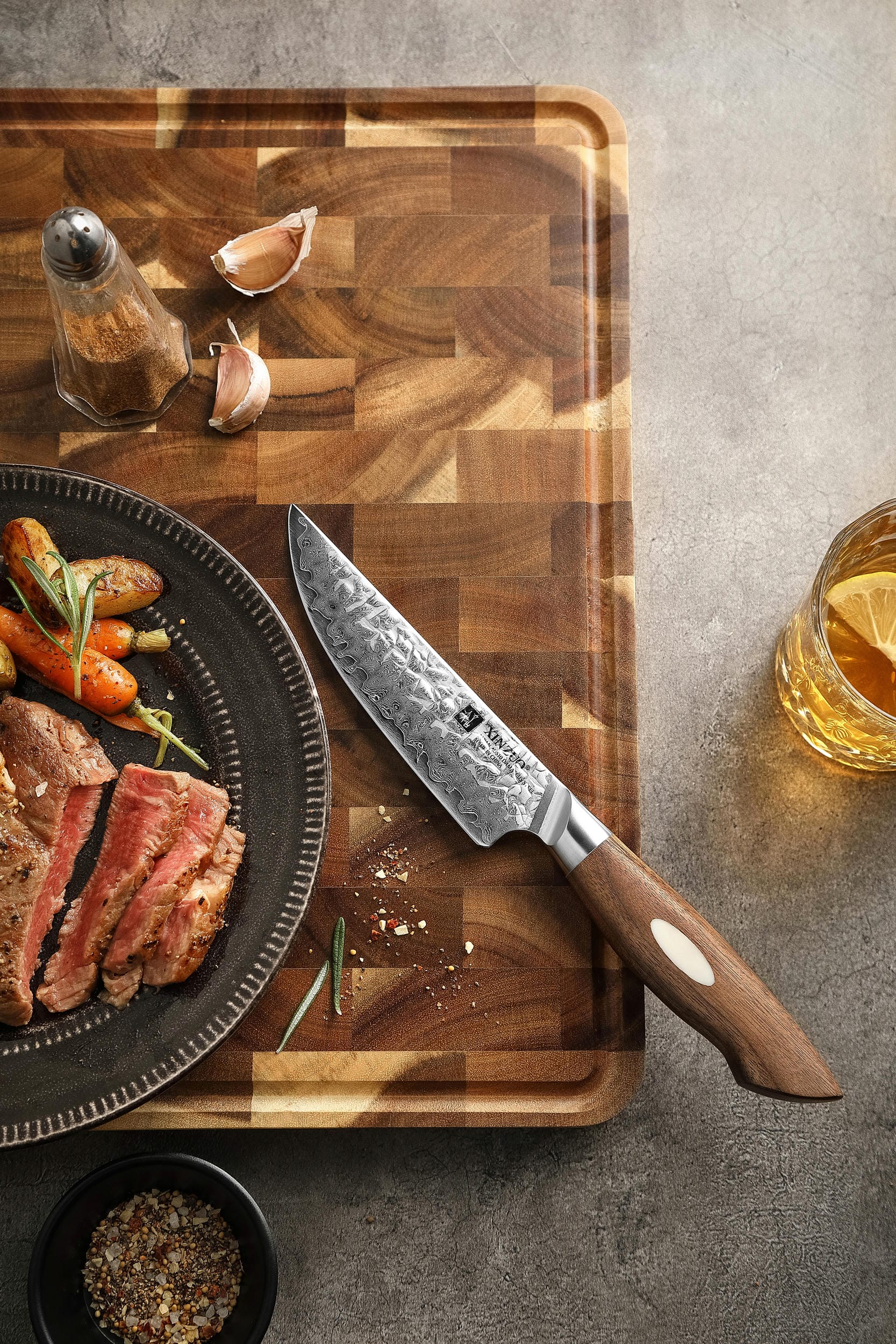 Der Griff des Steakmessers XinZuo Jiang B46W